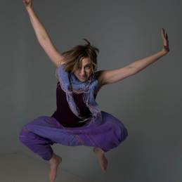 Dancer-in-residence Aviva Fleising